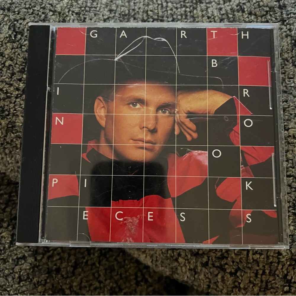 Garth Brooks In Pieces CD